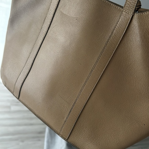 Guy Laroche bag - Picture 5 of 8